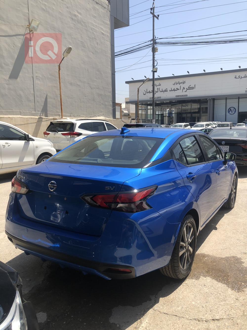 نيسان فيرسا